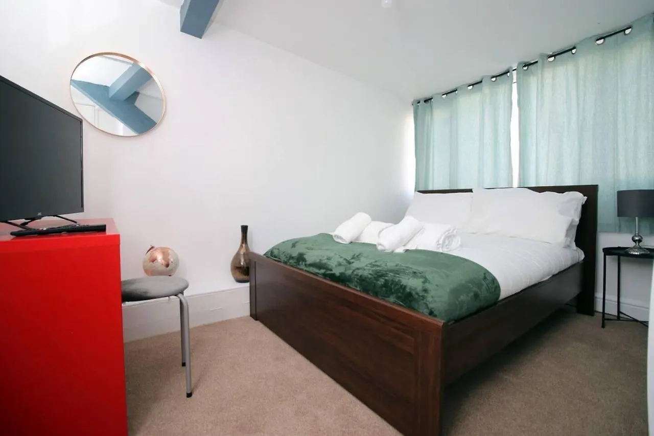 Apartment Stylish Group Stay - 4Beds Flat At Swansea Centre