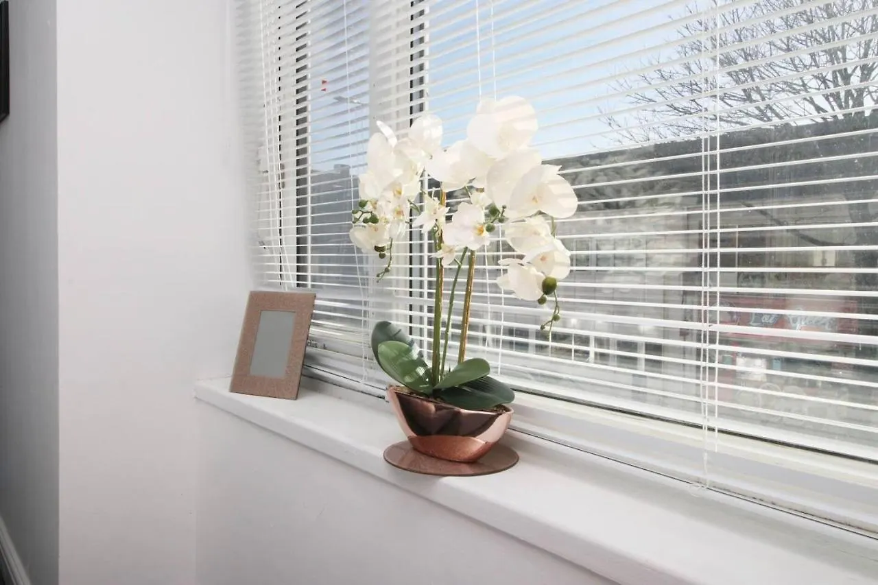 Stylish Group Stay - 4Beds Flat At Swansea Centre