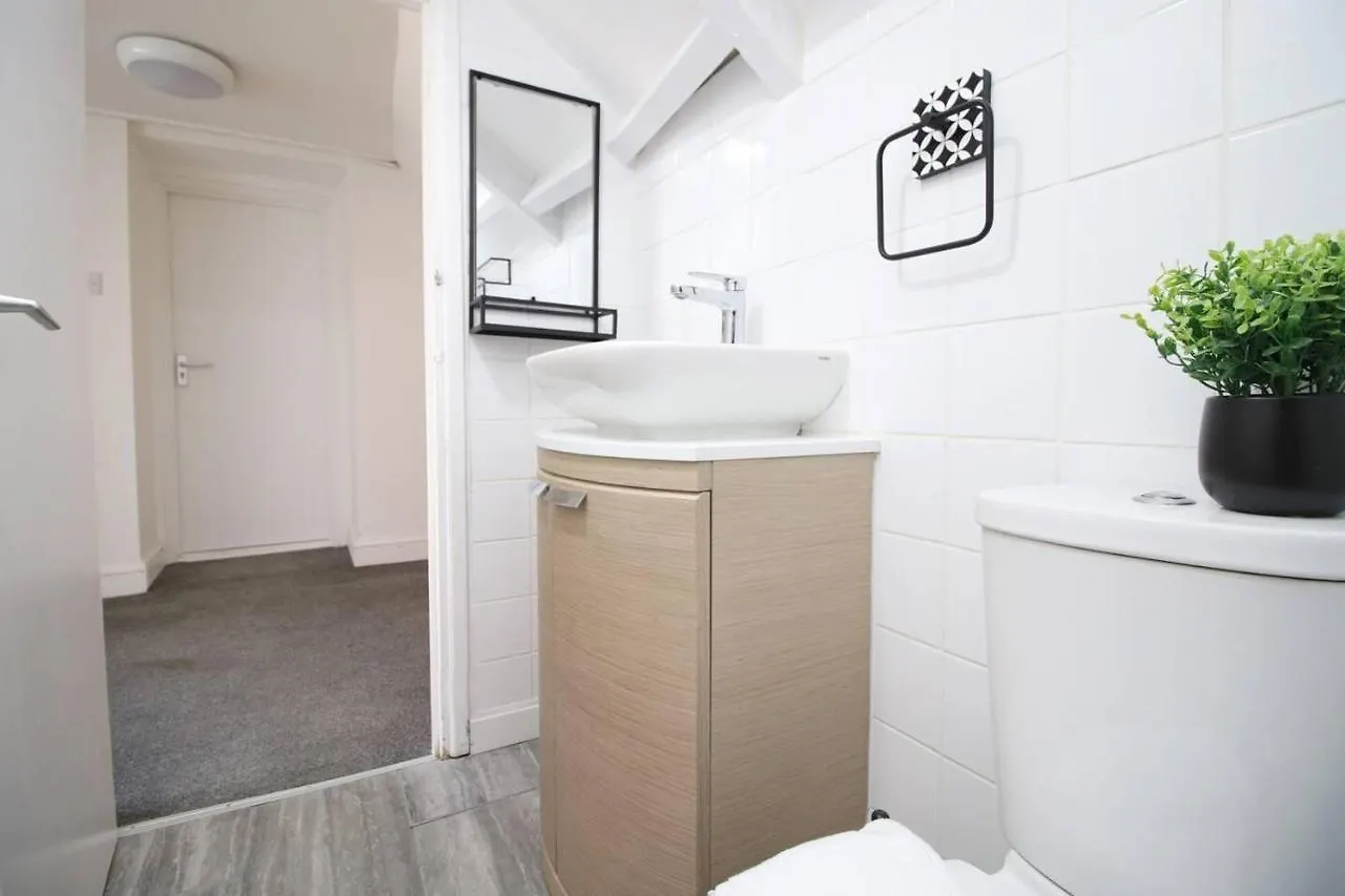 Stylish Group Stay - 4Beds Flat At Swansea Centre Apartment