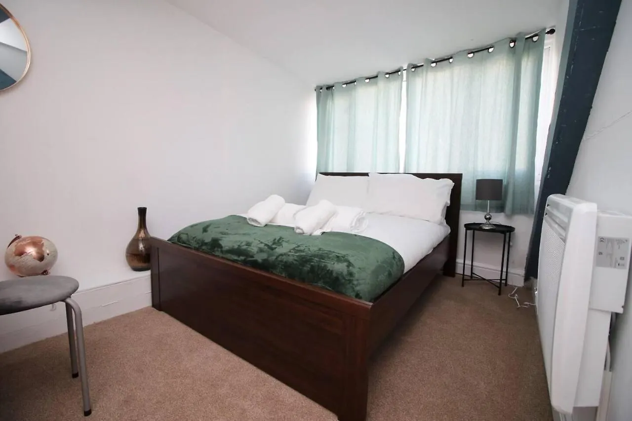 Daire Stylish Group Stay - 4Beds Flat At Swansea Centre Birleşik Krallık