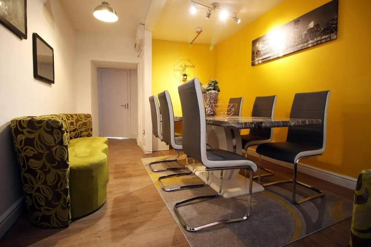 Stylish Group Stay - 4Beds Flat At Swansea Centre Daire