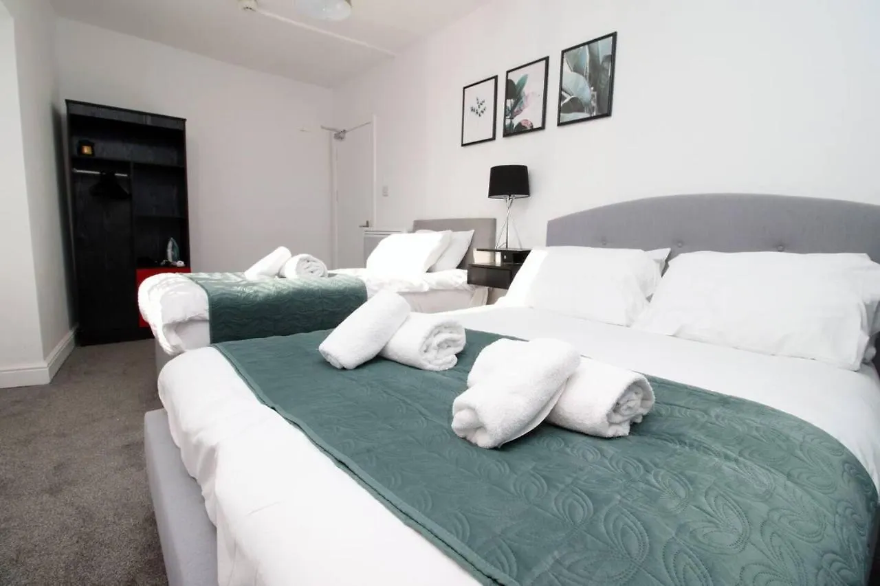 Daire Stylish Group Stay - 4Beds Flat At Swansea Centre